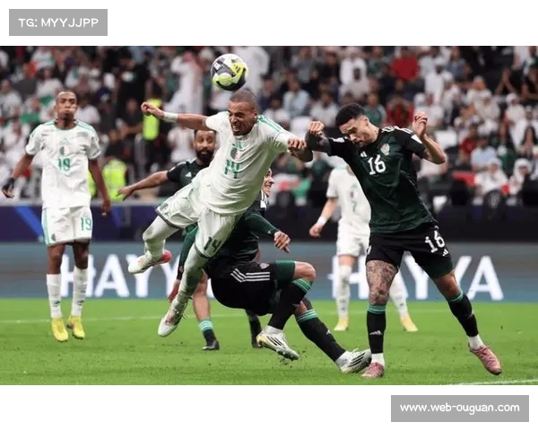 阿拉伯杯D组:阿尔及利亚十人应战平苏丹